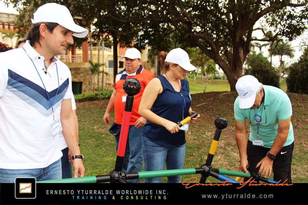 Team Building Quito - Talleres de Cuerdas Quito | Team Building Empresarial para el desarrollo de equipos de trabajo
