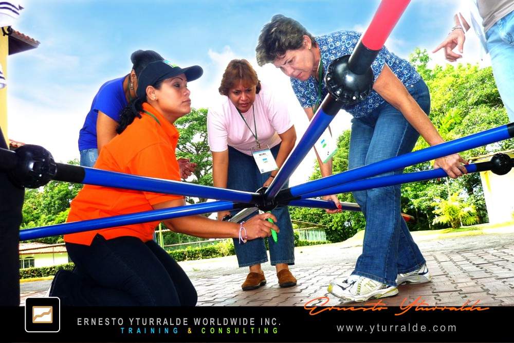 Team Building Quito - Talleres de Cuerdas Quito | Team Building Empresarial para el desarrollo de equipos de trabajo