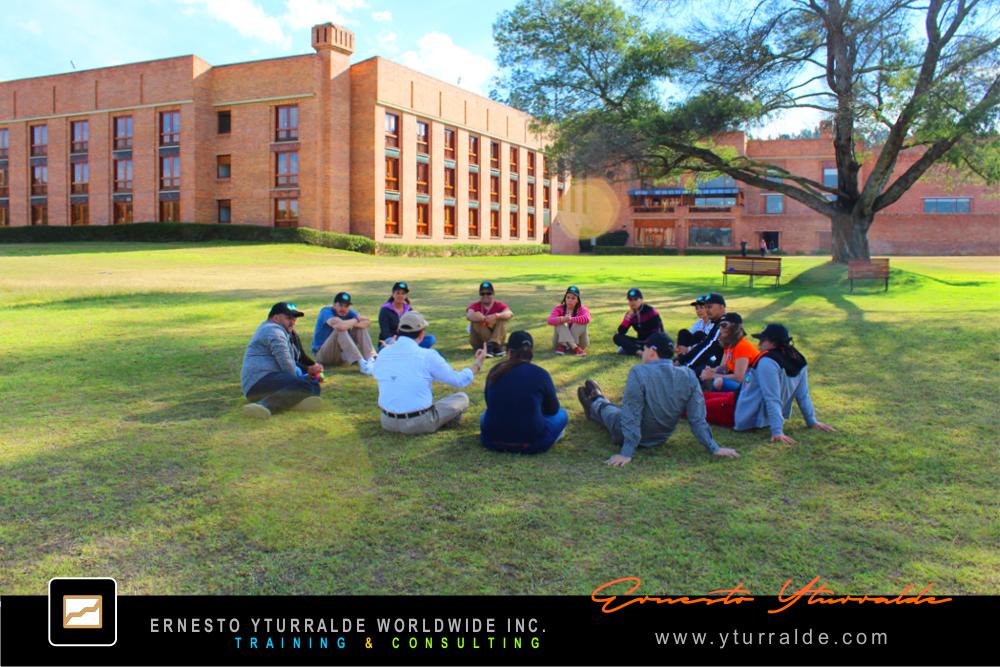 Team Building Quito - Talleres de Cuerdas Quito | Team Building Empresarial para el desarrollo de equipos de trabajo